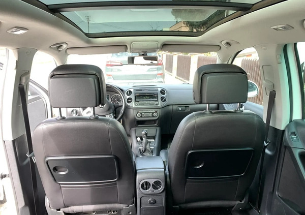 Volkswagen Tiguan cena 49900 przebieg: 198797, rok produkcji 2012 z Wojcieszów małe 326